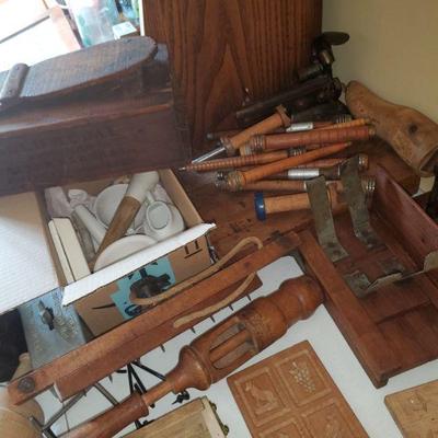 TOBACCO MOLDS, CIGAR CUTTING AND WRAPPING TOOLS