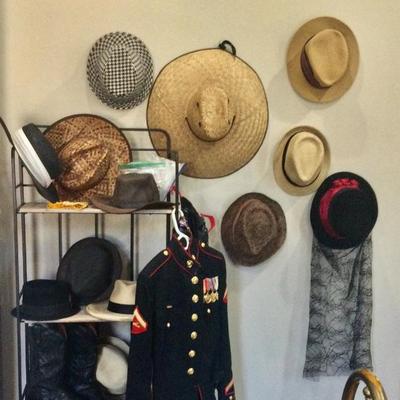 Lots of menâ€™s hats