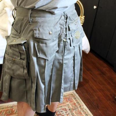 Mans utility kilt, lots of pockets