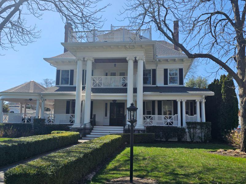 SEA GIRT GEM...4 DAY DESIGNER BLOW OUT MOVING SALE...ENTIRE CONTENTS