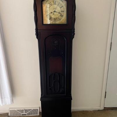  Crosley Grandmother Clock Radio Model 124