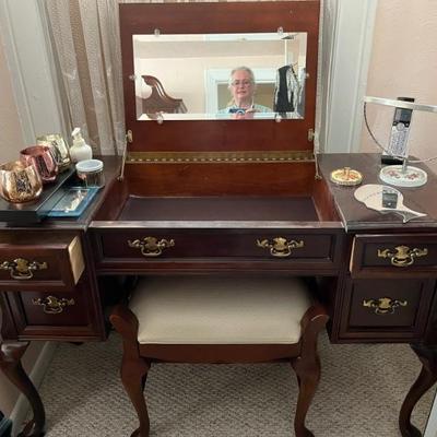 A lovely Chippendale style dressing table with matching stool