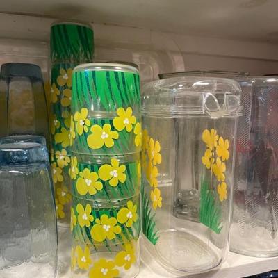 There's a big pantry in the basement that is an Aladdin's cave of vintage stuff--Franciscan Discovery, Pyrex, 1970s lemonade set, vintage...