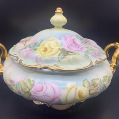 Hand & Gilded Covered Porcelain Dish