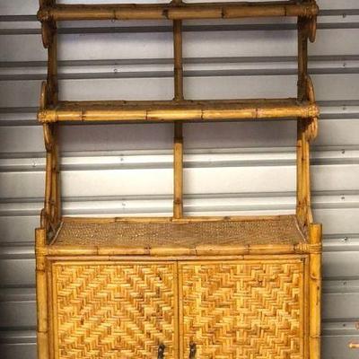 LKF009 - RATTAN DISPLAY AND STORAGE STAND