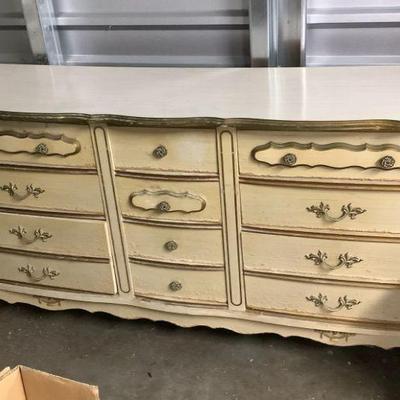 LKF034 Vintage Ornate Dresser