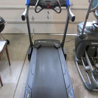 Horizon 7.0 advanced training treadmill