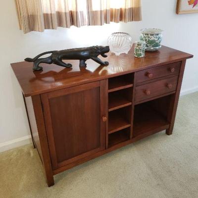 Kitchen buffet/sideboard/cupboard/credenza