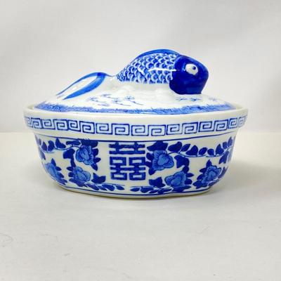 Lot # T44 - Chinese Chinoiserie Tureen w/ Koi Fish Double Happiness Lid