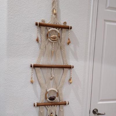 MCM Macrame w/ Seashells