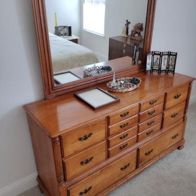 Ballman-Cummings Maple Dresser w/ Mirror