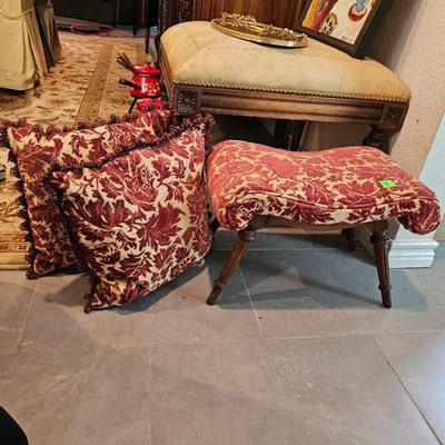 Antique Scroll Top Foot Stool With MAtching Pillows