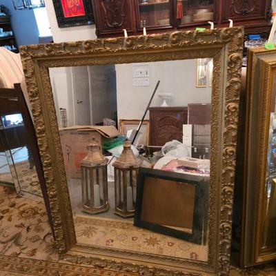 ANTIQUE BAROQUE STYLE CARVED GILT WOOD WALL MIRROR