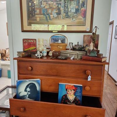 5 draw clore dresser, nantucket lightship basket, 