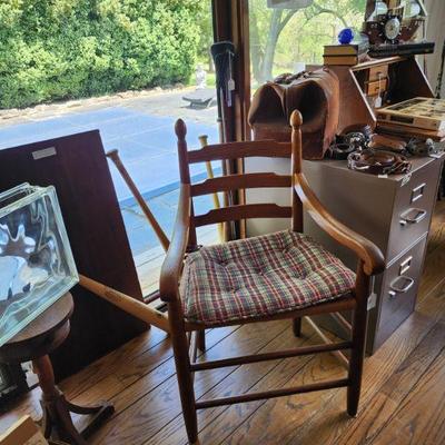 Clore captain dining chair
