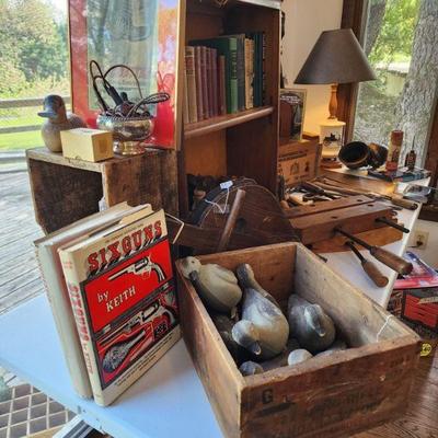 Winchester Sign, Dove decoys, Dove call, 