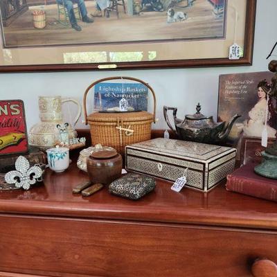 Mother of Pearl jewelry box, assortment of small collectibles 