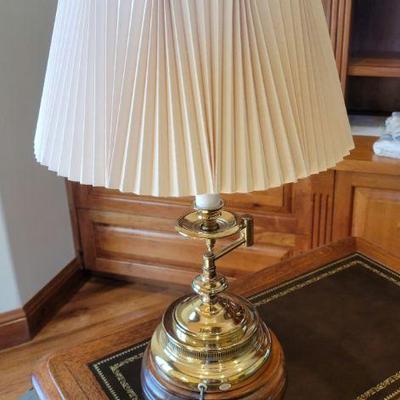 Adjustable arm Lamp