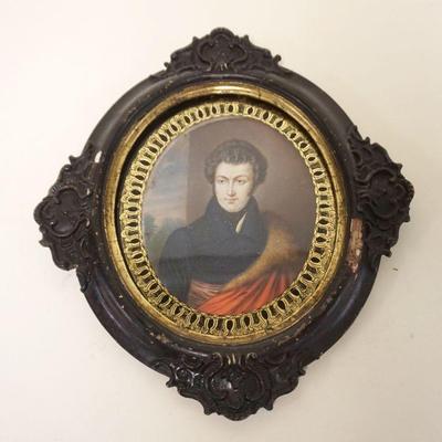 1008	ANTIQUE PAINTING OF MAN IN OVAL FRAME, APPROXIMATELY 9 IN X 10 IN
