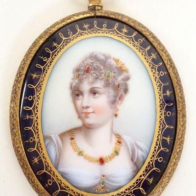1007	OVAL PORTRAIT MEDALLION OF YOUNG WOMAN, APPROXIMATELY 4 1/4 IN
