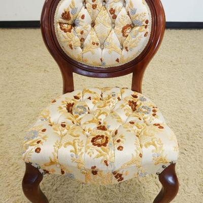 1097	TUFTED UPHOLSTERED VICTORIAN STYLE SIDE CHAIR
