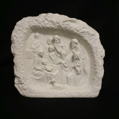 1052	LARGE LLADRO NATIVITY SCENE, APPROXIMATELY 13 IN X 12 IN HIGH
