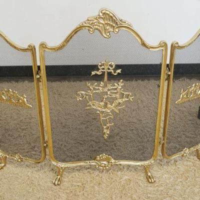 1017	ORNATE PAWFOOT BRASS FIRE SCREEN W/ANDIRONS, SCREEN APPROXIMATELY 43 IN X 32 IN HIGH
