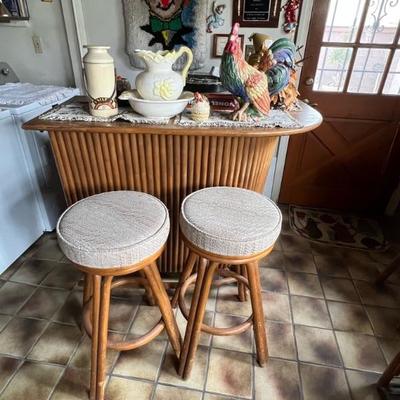 Bar & stools sold 