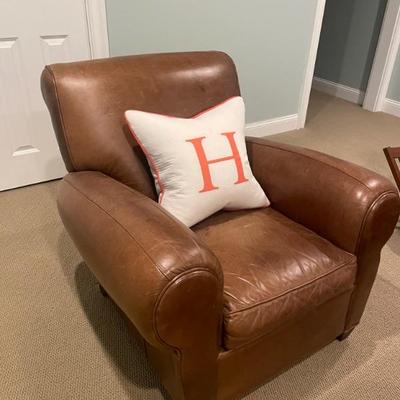 Pottery Barn Manhattan Caramel Brown Leather Arm Chair 36".5" W x 42.5" D x 35.5' H