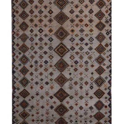 Hand knotted Moroccan rug 6'10