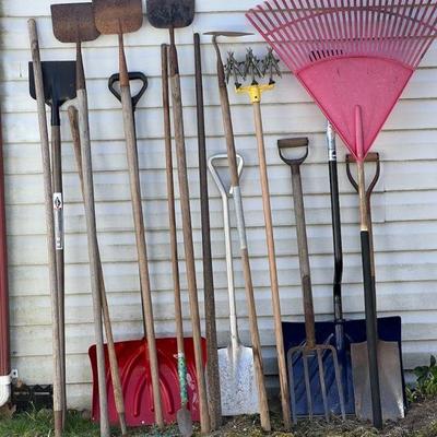 (16) Gardening Hand Tools
