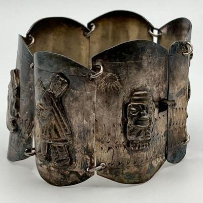925 Silver Bracelet With Figures In Relief
