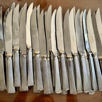 30 Corby Hall restaurant-quality steak knives