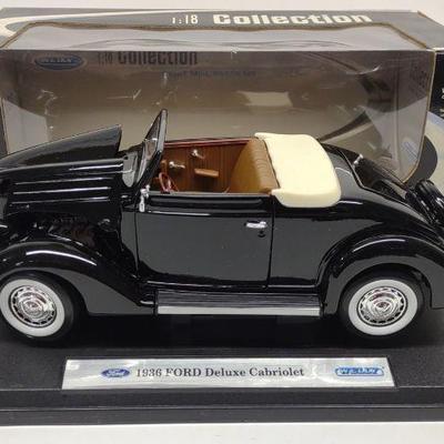 Welly 1/18 1936 Ford Deluxe Cabriolet Diecast Car