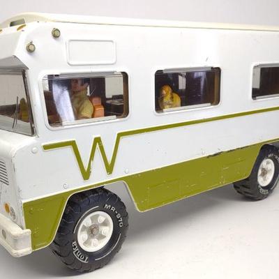 1970s Tonka Winnebago Indian Camper Toy & Figures