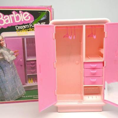 1978 Barbie Dream Furniture Armoire w/ Box
