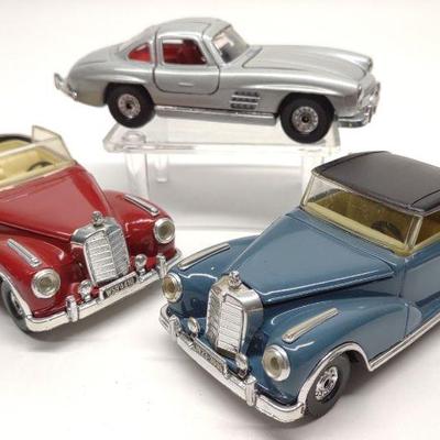 3 Corgi Mercedes Benz 1/32 Scale Model Cars