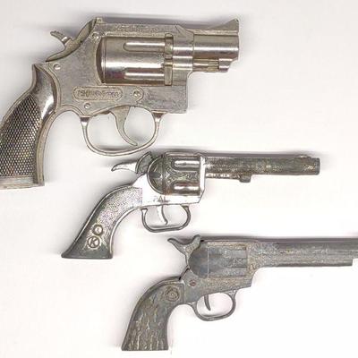 Vintage Toy Hubley, Kilgore & Bullseye Guns (TOYS)