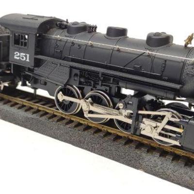 IHC HO W. & L. E. Locomotive & Tender Train