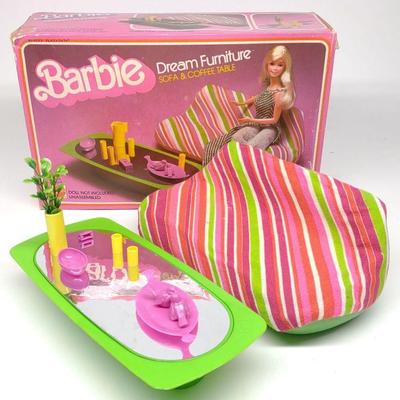 1978 Barbie Dream Furniture Sofa & Table Set
