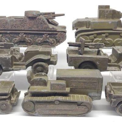8 WWII Dale Model Military Vehicle Toys