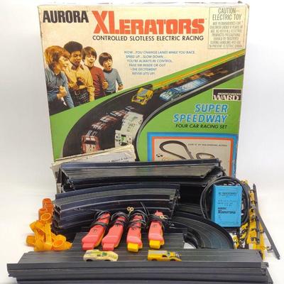 1970s Aurora XLerators 2622 Slotless Race Car Set