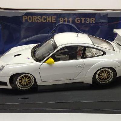 Autoart Porsche 911 GT3R 1/18 Scale Model Car