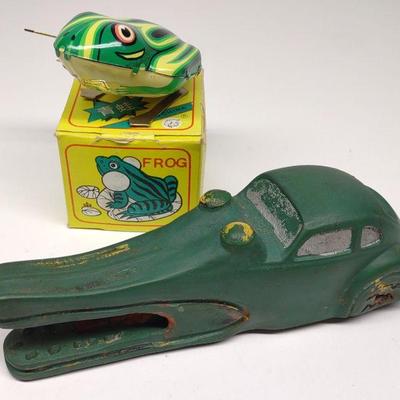 Garrett Rubber Car & Windup Frog Toy