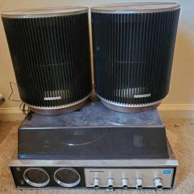Panasonic turntable and Speakers (untested) 