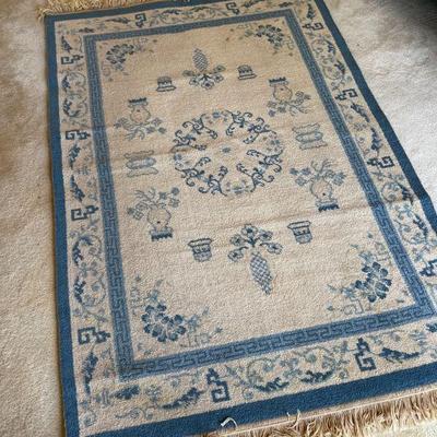 Blue and Ivory 100% Pure Wool Area Rug ~ 45â€ X 73â€