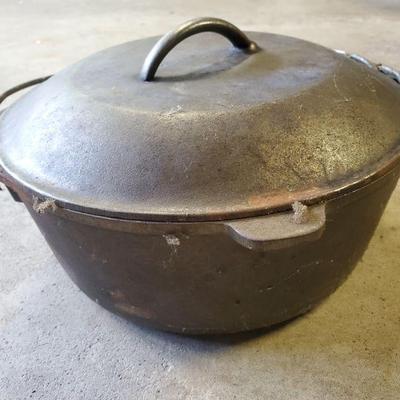Cast-iron Camping Pot 10"