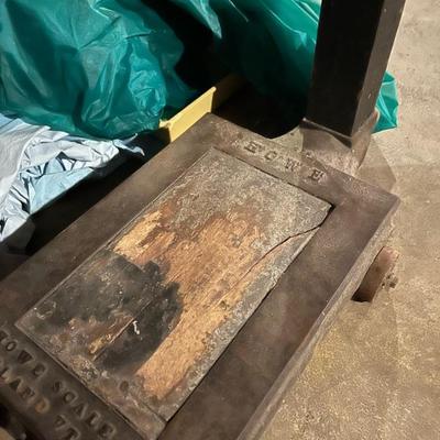 Estate sale photo