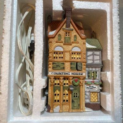 Dickens' Village Series Dept 56