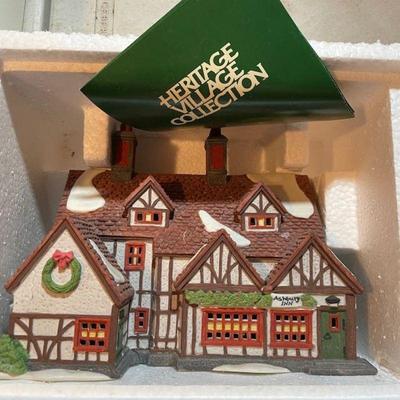 Dickens' Village Series Dept 56